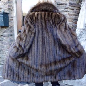 SIMPLY GORGEOUS Christie Brothers Fur Coat Large